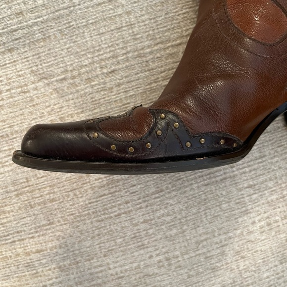 Country Western style above ankle boots. Light weight & comfy. Good condition. - Picture 4 of 10